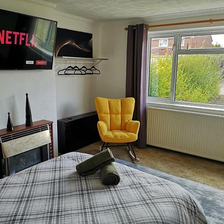 Mossbank House Luton Airport Otel Dış mekan fotoğraf