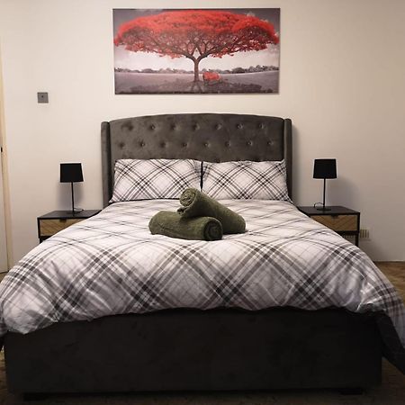Mossbank House Luton Airport Otel Dış mekan fotoğraf