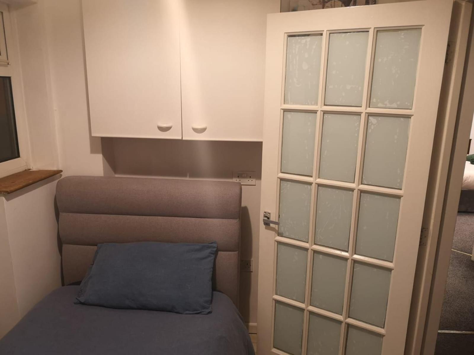 Mossbank House Luton Airport Otel Dış mekan fotoğraf